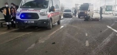 Tir Ile Otomobil Çarpisti, 5 Yasindaki Kiz Hayatini Kaybetti
