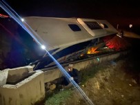 Kozan'da yolcu otobüsü şarampole devrildi: 23 yaralı