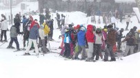 Uludag'da Kar Kalinligi 2 Metreye Yaklasti, Pistler Doldu Tasti