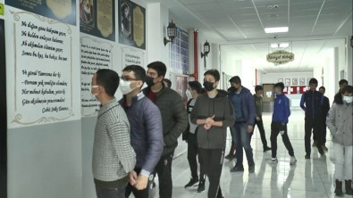 'Edebiyat Sokagi' Ögrencilere Ilham Oluyor