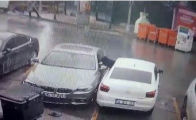 Eyüpsultan'da Lüks Otomobilden 50 Bin TL Degerindeki 'Hayalet Gösterge' Hirsizligi