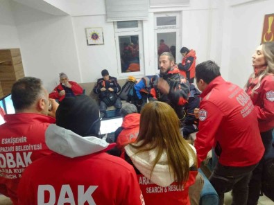 Kayip Vatandasi Arama Çalismalari Sürüyor