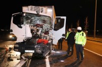 Kazada Kabini Hurdaya Dönen Kamyon Sürücüsü Agir Yaralandi