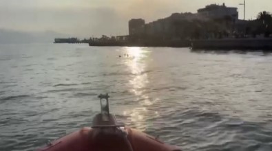 Sahil Güvenlik Denize Düsen Yasli Kadini Böyle Kurtardi