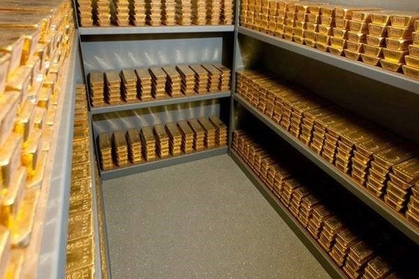 Batı bu kez Rusya'nın altın rezervlerine gözünü dikti! İlk adım da İngiltere'den geldi