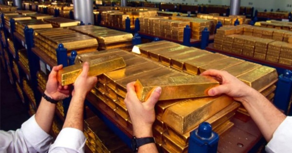 Batı bu kez Rusya'nın altın rezervlerine gözünü dikti! İlk adım da İngiltere'den geldi