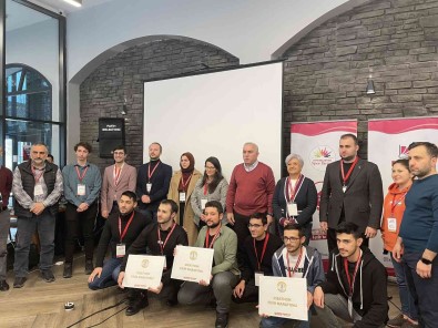 Fatih'te 36 Süren 'Ideathon Maratonu'nda Ödüller Sahiplerini Buldu