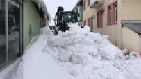 Karliova Belediyesi'nin Karla Mücadelesi Sürüyor Haberi