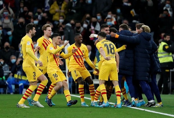 El Clasico'da farklı galibiyet! Barcelona, Real Madrid deplasmanında şov yaptı!