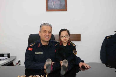 Jandarma Genel Komutanligi'nin 'Tarihte Güzellik' Paylasimi Begeni Topladi