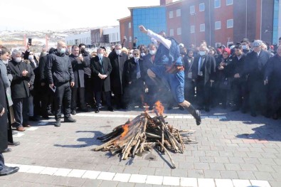 Nevruz Atesi Yozgat'ta Da Yandi