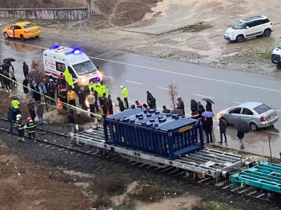 Batman'da Hemzemin Geçitte Kaza Açiklamasi 17 Yasindaki Genç Hayatini Kaybetti