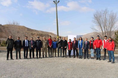 Kemah'ta Nevruz Bayrami Coskusu