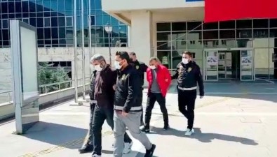 Osmaniye'de Yasli Çiftin Altin Ve Paralarini Silah Zoruyla Gasp Eden Zanlilar Tutuklandi