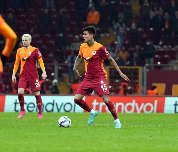 Galatasaraylı futbolcu koronavirüse yakalandı! Milli takım kadrosundan çıkarıldı!