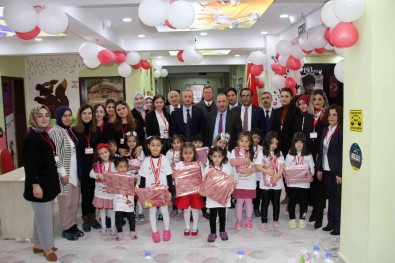 Agri'da Istiklal Marsi'ni Güzel Okuma Yarismasi Düzenlendi