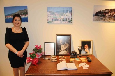 Merhum Gazeteci Küçük'ün Anisina Fotograf Sergisi Açildi