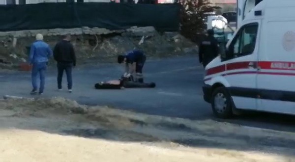 Adliye önünde silahlı kavga! Çok sayıda ölü ve yaralı var!