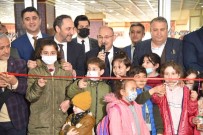 Yunusemre Ilçe Halk Kütüphanesi Açildi