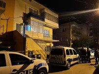 Izmir'de Biçakla Öldürülen Kisinin Zanlisi Tutuklandi