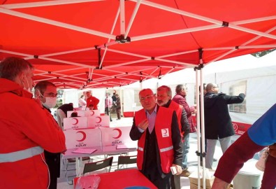 Sarigöl'de Iki Günde 325 Ünite Kan Toplandi