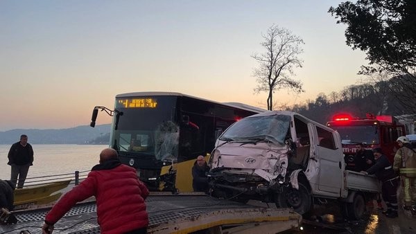 İstanbul pazar gününe İETT kazasıyla başladı! 3 yaralı