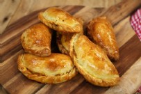 KIYMALI EMPANADAS TARİFİ - Arda ile Omuz Omuza Kıymalı Empanadas Nasıl Yapılır? Evde Kolay Kıymalı Empanadas Tarifi