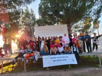 Köycegiz'de Renkli Tiyatro Günü Kutlamasi