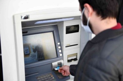 Büyüksehir Belediyesi, Ögrenim Yardiminin Mart Ayi Tutarlarini Hesaplara Yatirdi