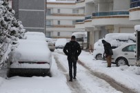 Kastamonu'da Kar Nedeniyle Okullar Tatil Edildi