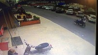 Beylikdüzü'nde Motosikletli Saldirganlar Bir Is Yerine Silahla Ates Ederek Kaçti, O Anlar Kameralara Anbean Yansidi