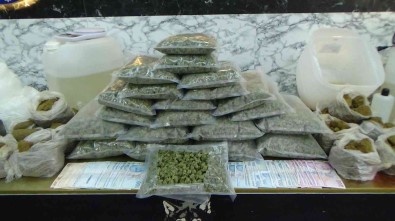 Istanbul'da Uyusturucu Operasyonlari Açiklamasi 5'I Yabanci 10 Süpheli Yakalandi