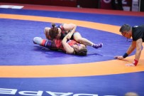 Kadinlarda 2 Güresçi Finalde