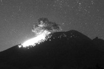 Meksika'daki Popocatepetl Yanardagi'nda Patlama