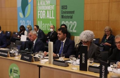 Bakan Kurum, Paris’te düzenlenen OECD Çevre Bakanları Toplantısı’na katıldı: İklim Kanunu'nu çıkaracağız