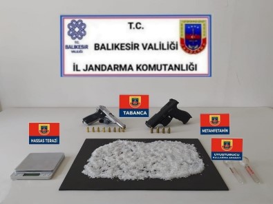 Balikesir'de Uyusturucu Operasyonu 5 Gözalti