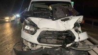 Çekmeköy'de Zincirleme Trafik Kazasi Açiklamasi 3 Araç Birbirine Girdi