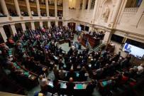 Zelenskiy Belçika Parlamentosuna Hitap Etti Açiklamasi 'Baris Elmastan Daha Degerli'