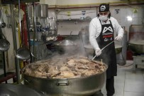 Büyüksehir Belediyesinden Mahalle Mutfaklarinda Vatandasa Kaz Etli Pilav