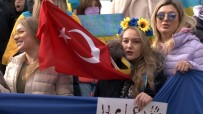 Istanbul'daki Ukraynalilarin Savas Karsiti Eylemleri Sürüyor