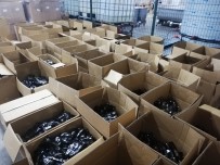 Izmir'de Yaklasik 4 Ton Kaçak Tütün Ele Geçirildi