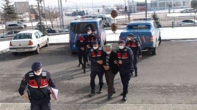 Karaman'da Telefon Kablolarini Çalan 2 Kisi Tutuklandi