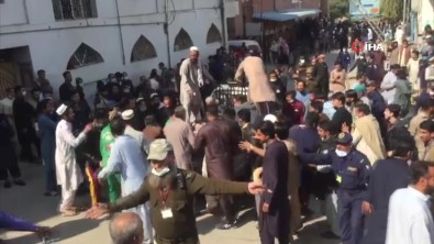 Pakistan'da Camiye Düzenlenen Bombali Saldirida Can Kaybi 56'Ya Yükseldi