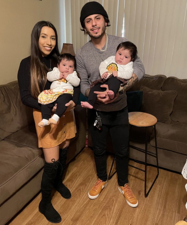 İnanılmaz olay! Çocukları aynı gün doğdu ama ikiz değiller...