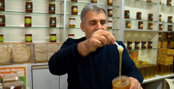 Bakanlık taklit-tağiş yapan firmaları ifşa etti! 1 teneke balı glikoz ile 3 tenekeye çıkarıyorlar!