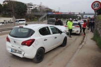 3 Otomobil Birbirine Girdi Açiklamasi 2 Yarali