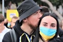 Antalya'da Ukraynalilardan Duygusal Rusya Protestosu