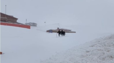 Hakkari'de 50 Yerlesim Yerinin Yolu Ulasima Kapandi