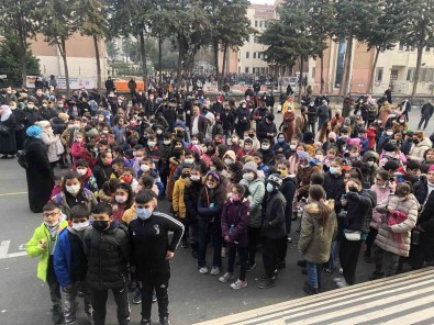 Zeytinburnu'nda Geleneksel Kitap Okuma Yarismasi'nin 16'Ncisi Yapildi