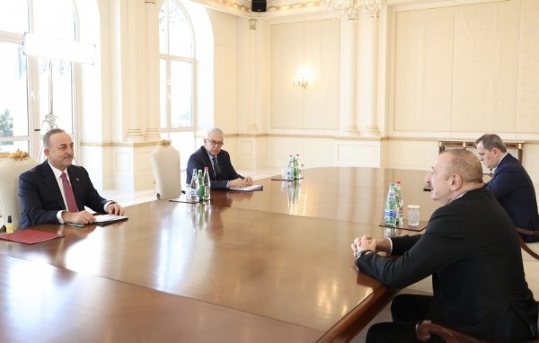 Bakan Çavuşoğlu Aliyev ile görüştü